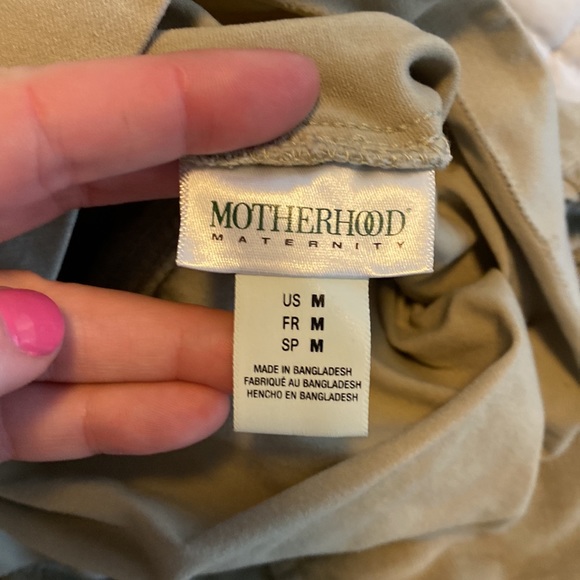 Great corduroy maternity pants 🤰🏼BOGO (maternity items only) - Picture 4 of 4